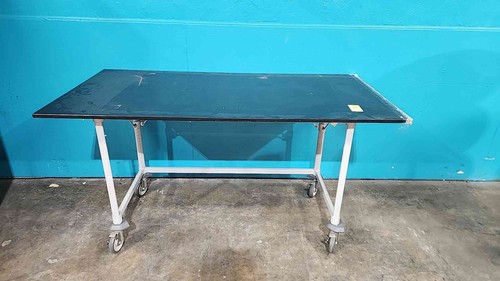 Mobile rolling lab - rolling, table